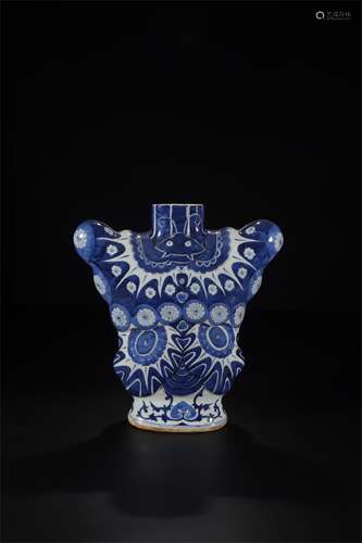 A Chinese Blue and White Porcelain Bottle