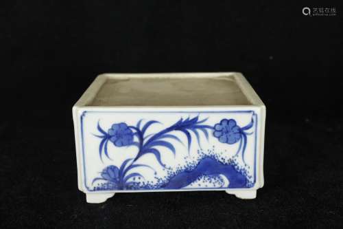 A Chinese Blue and White Porcelain Inkstone