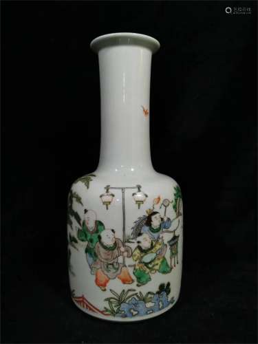 A Chinese Wu-Cai Glazed Porcelain Vase