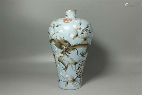 A Chinese Black Glazed Porcelain Vase 