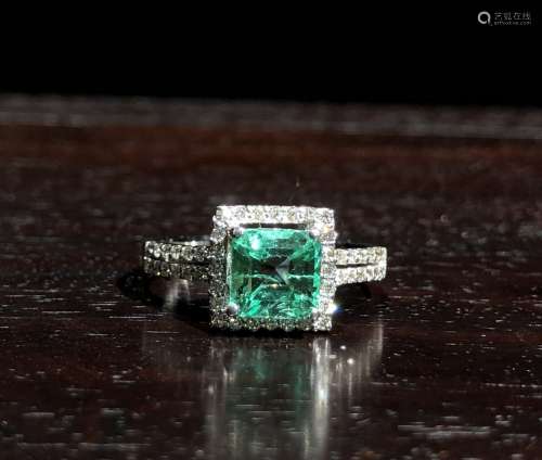 A Chinese Diamond and Emerald Ring