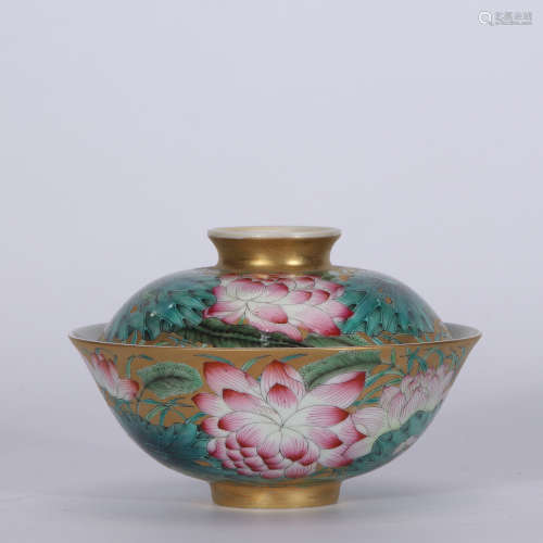 A Chinese Famille Rose Gilt Porcelain Covered Bowl