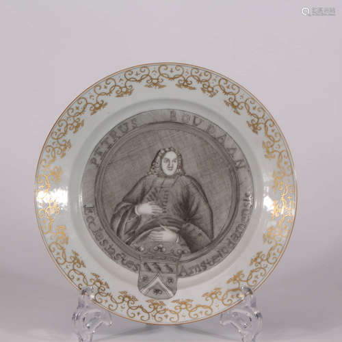 A Chinese Gilt Porcelain Plate