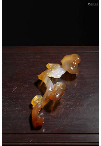 A Chinese Carved Agate Ornament