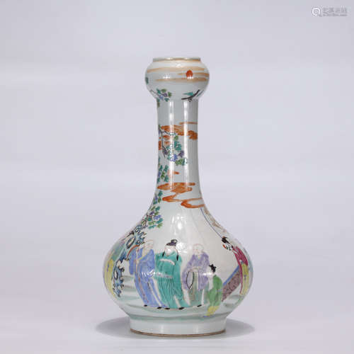 A Chinese Famille Rose Porcelain Garlic-mouthed Vase