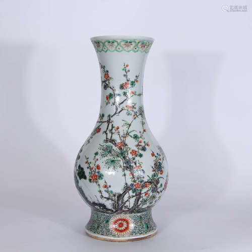 A Chinese Multicolored Floral Porcelain Vase