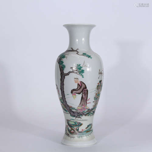 A Chinese Famille Rose Porcelain Vase