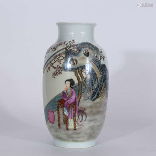 A Chinese Famille Rose Porcelain Vase