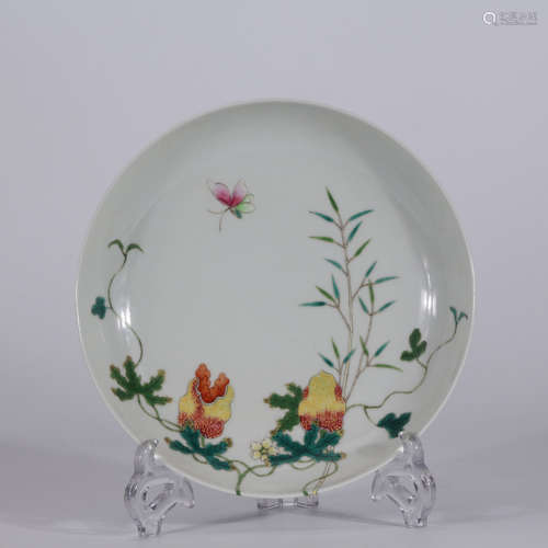 A Chinese Famille Rose Porcelain Plate