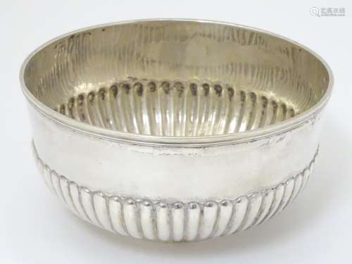 Chinese export silver : A white metal bowl marked 'Wang Hing' 5