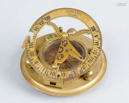 Gilbert and Sons compass, with sundial, screw miss…