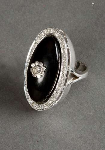 Onyx diamond ring around 1950, oval shape, onyx, d…
