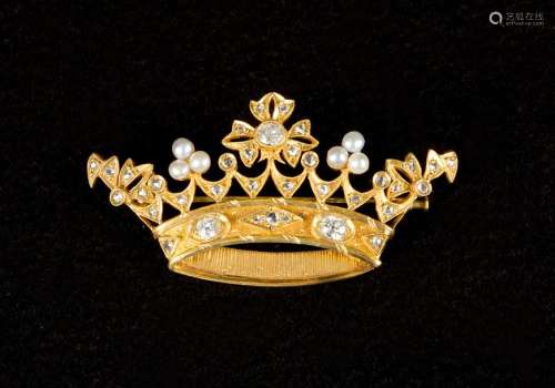 Crown diamond pearl brooche around 1900, open work…