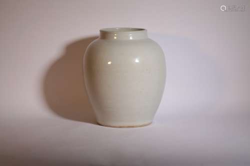 A White Glazed jar Jiajing Period