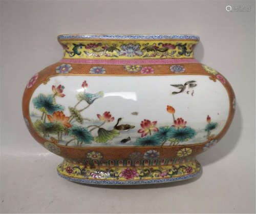 A Famille Rose Jar Qianlong Period