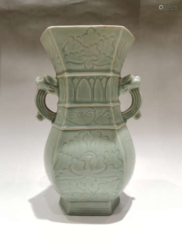 Chinese Southern Song Dynasty Yue Kiln Porcelain Jar