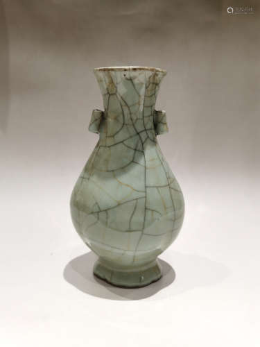 Chinese Guan Kiln Porcelain Bottle