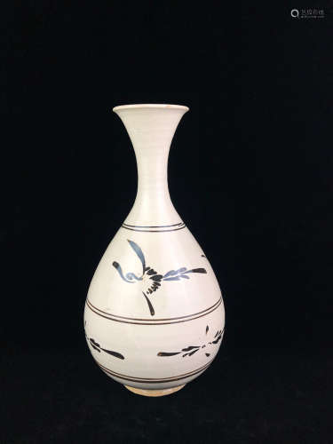 Chinese Chizhou Kiln Phoenix Pattern Porcelain Bottle