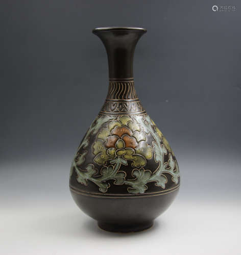 Chinese Song Dynasty Cizhou Kiln Flower Pattern Porcelain Bottle