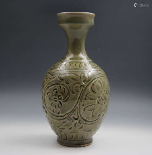 Chinese Song Dynasty Yaozhou Kiln Carved Porcelain Vase