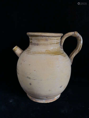 Chinese Yellow Glaze Porcelain Pot