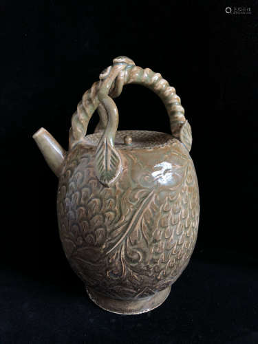 Chinese Yaozhou Kiln Porcelain Pot
