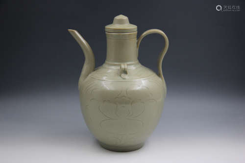 Chinese Song Dynasty Yue Kiln Porcelain Pot