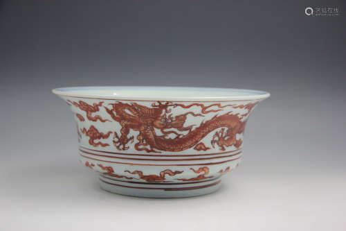 Chinese Ming Dynasty Xuande Fanhong Dragon Pattern Porcelain Large Bowl