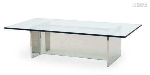 TRAVAIL CONTEMPORAIN   - Table basse  - Piètement en H en métal chromé et plateau [...]