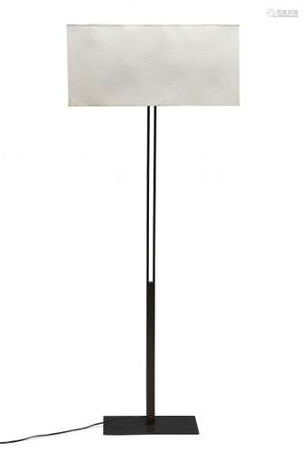 Christian LIAIGRE (Né en 1943)  - Lampadaire dit « Canisse »  - Base et fût en [...]