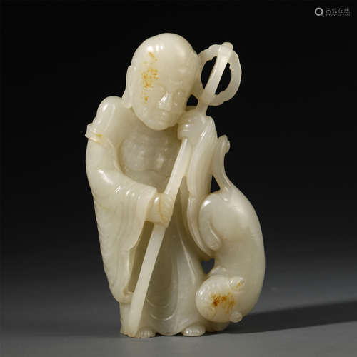 A CHINESE FIGURE AND BEAST JADE TABLE ITEM