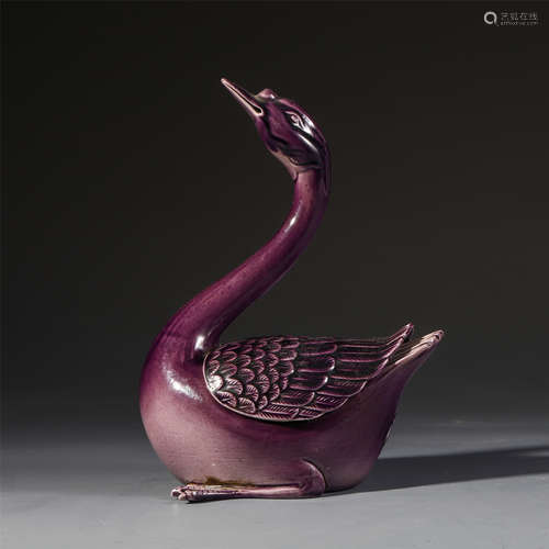 A CHINESE PORCELAIN DUCK INCENSE