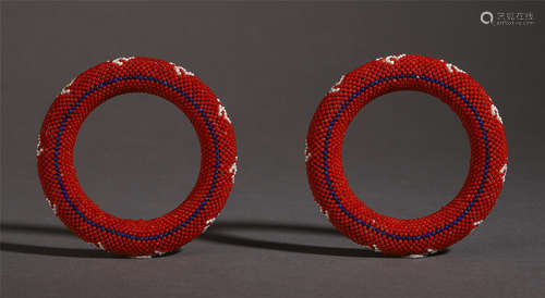 PAIR OF CHINESE CORAL BEADED BRACELET