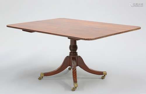 A REGENCY MAHOGANY TILT-TOP BREAKFAST TABLE