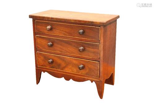 AN EARLY 19TH CENTURY MAHOGANY MINIATURE CHEST OF DRAWERS