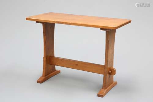 AN ACORNMAN OAK SIDE TABLE, CIRCA 1970'S/80'S