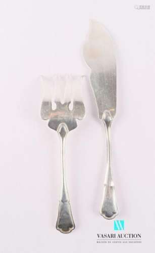 Silver plated metal fish service cutlery, the fret…