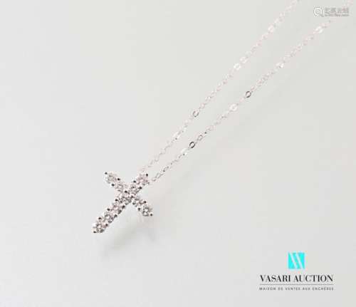 Pendant cross and its chain in 750 thousandths whi…