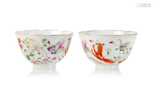 PAIR OF FAMILLE ROSE BUTTERFLY BOWLS
