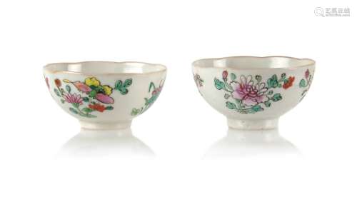 PAIR QING DYN LOTUS TEA CUPS WITH ENDLESS KNOT