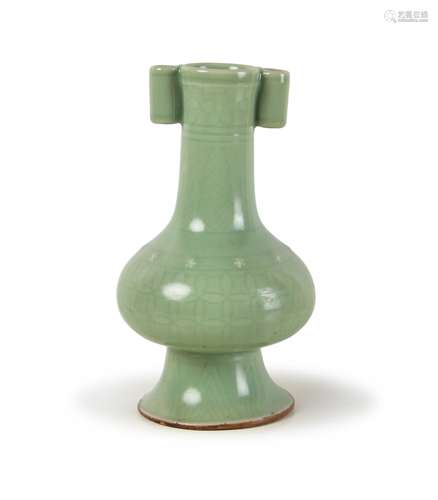 CHINESE CELADON GLAZED VASE