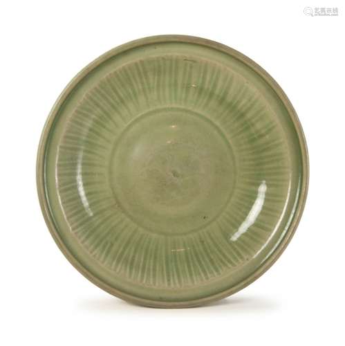 A FINE  LONGQUAN CELADON DISH