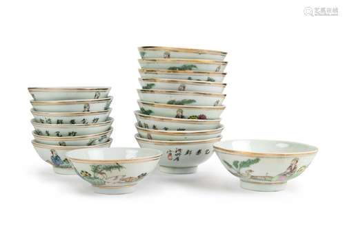 SET OF SEVENTEEN GOOSE AND SCHOLAR SCENE BOWLS