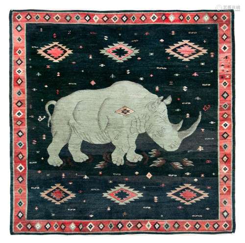 AFRICAN RHINO RUG