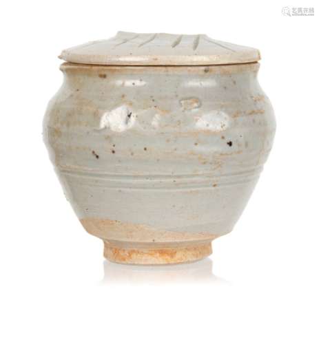 CHINESE SONG DYNASTY COVERED TEA JAR