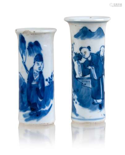 PAIR OF CHINESE BLUE AND WHITE BUD VASES