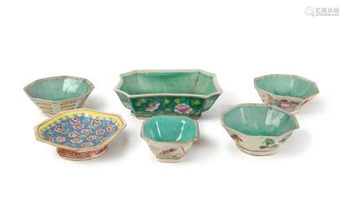 GROUP OF CHINESE PORCELAIN DISHES