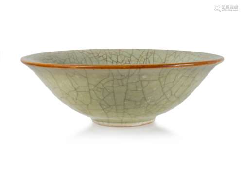 A CHINESE GE-TYPE CRACKLE BOWL