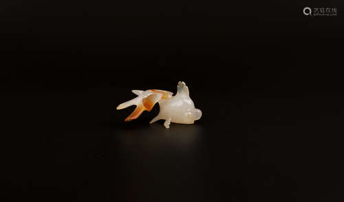 A JADE GOLDFISH CARVING