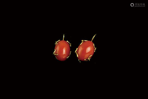 A PAIR OF CORAL EARRINGS